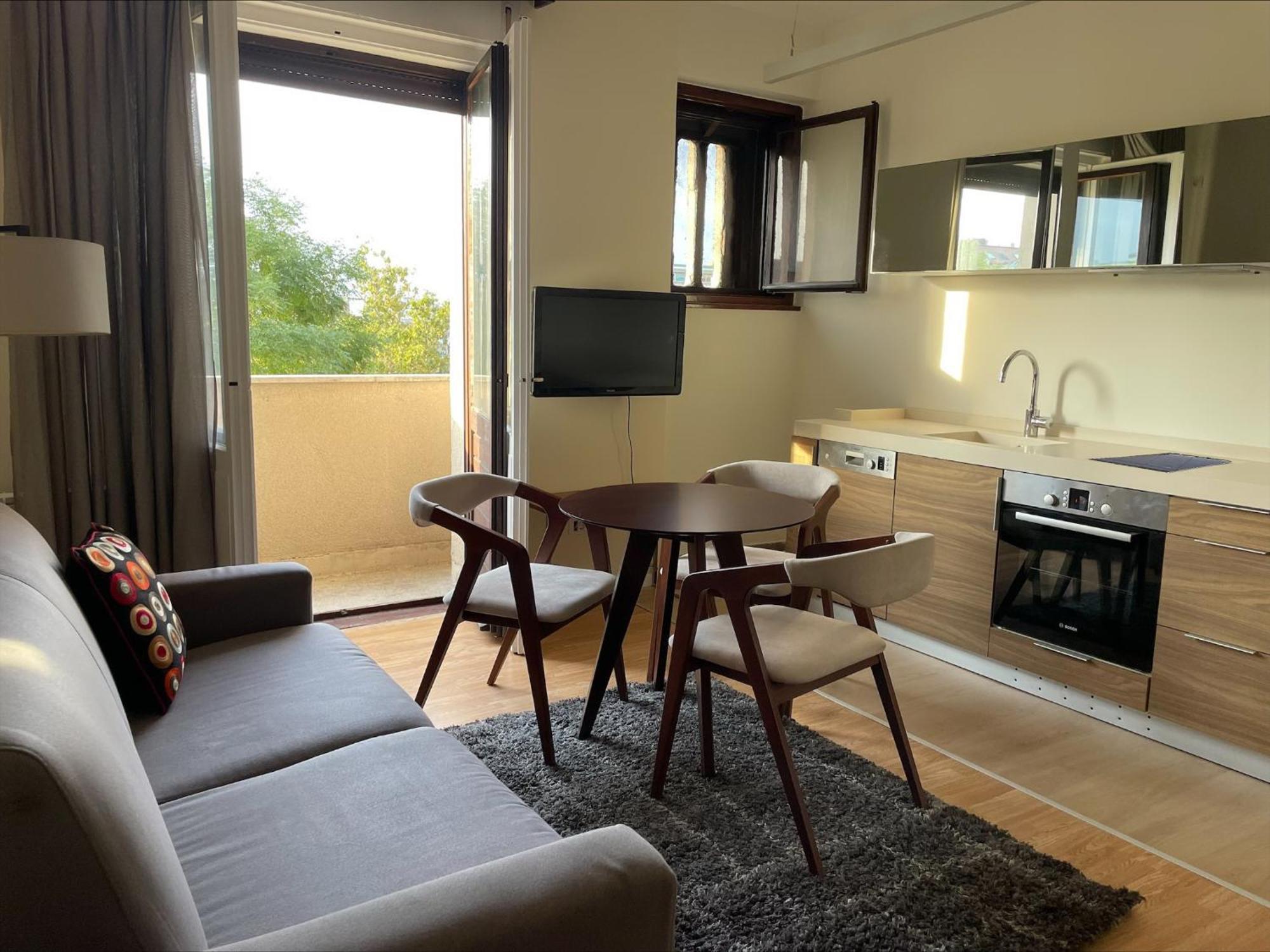 Two Bedroom Apartment Student Square Belgrado Esterno foto